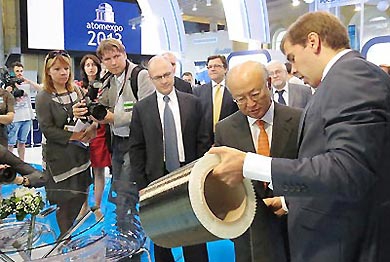 Sergei Kiriyenko and Yukiya Amano visit Atomexpo 2013 in Saint Petersburg<br />